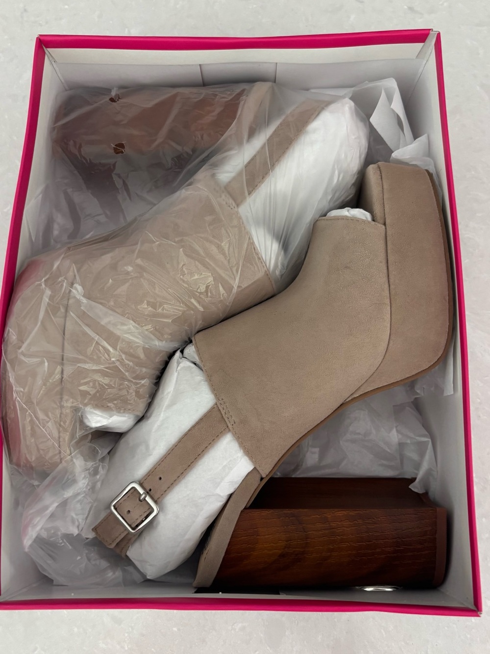 Vince Camuto Sovetta Platform Sandal Heel - Picture 7 of 7
